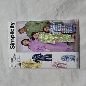 Simplicity Child's, Teen's, And Adult's Robe And Belt